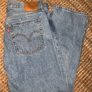 Levi Wedgie Straight - light wash